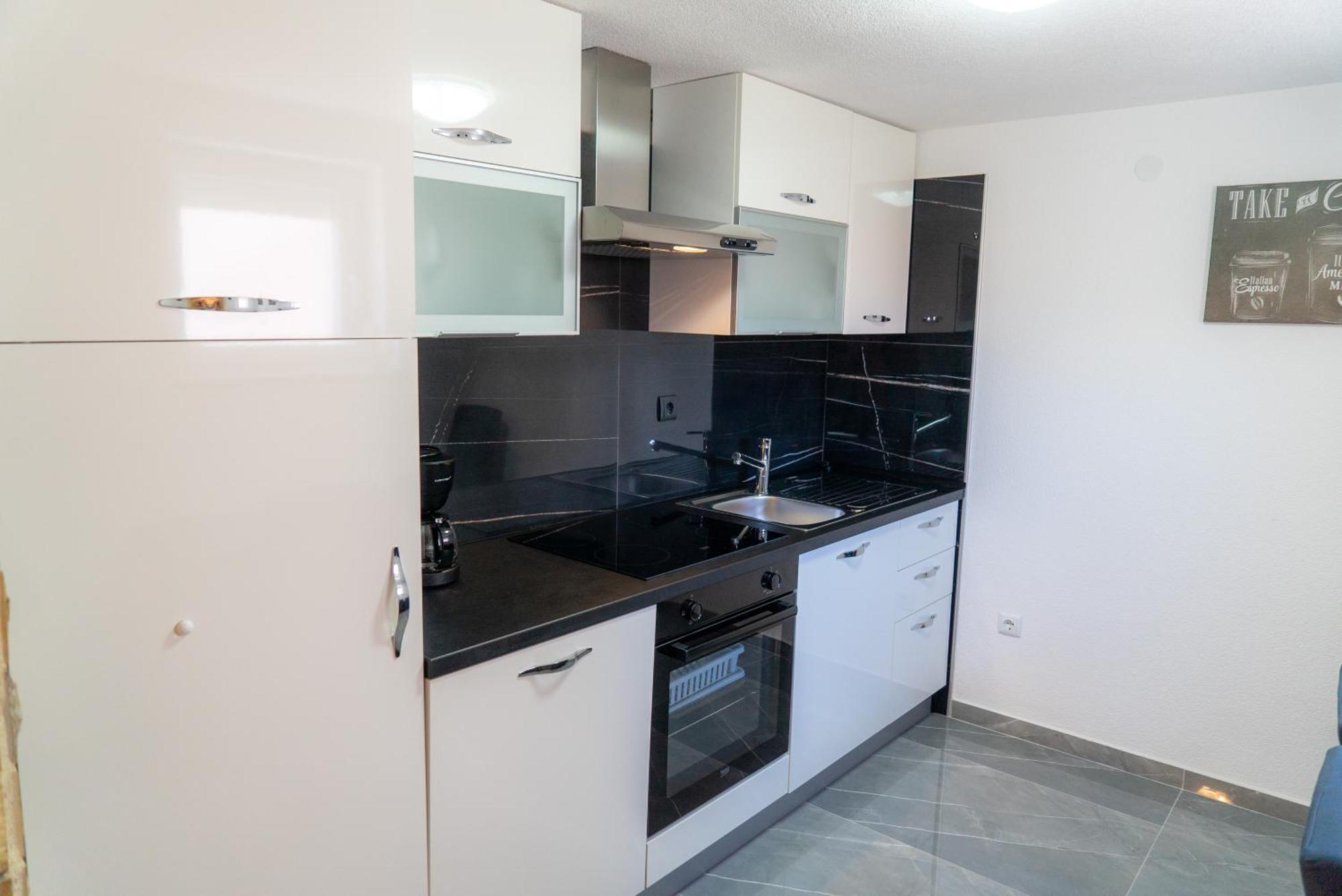 Apartments Zubcic Tisno Zewnętrze zdjęcie