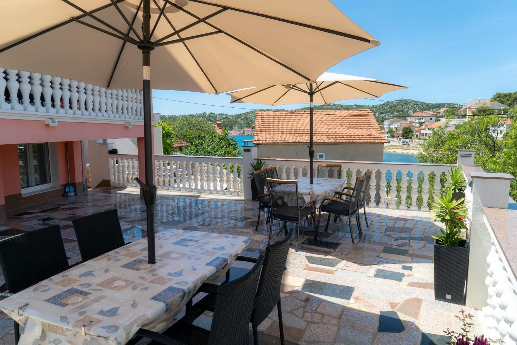Apartments Zubcic Tisno Zewnętrze zdjęcie