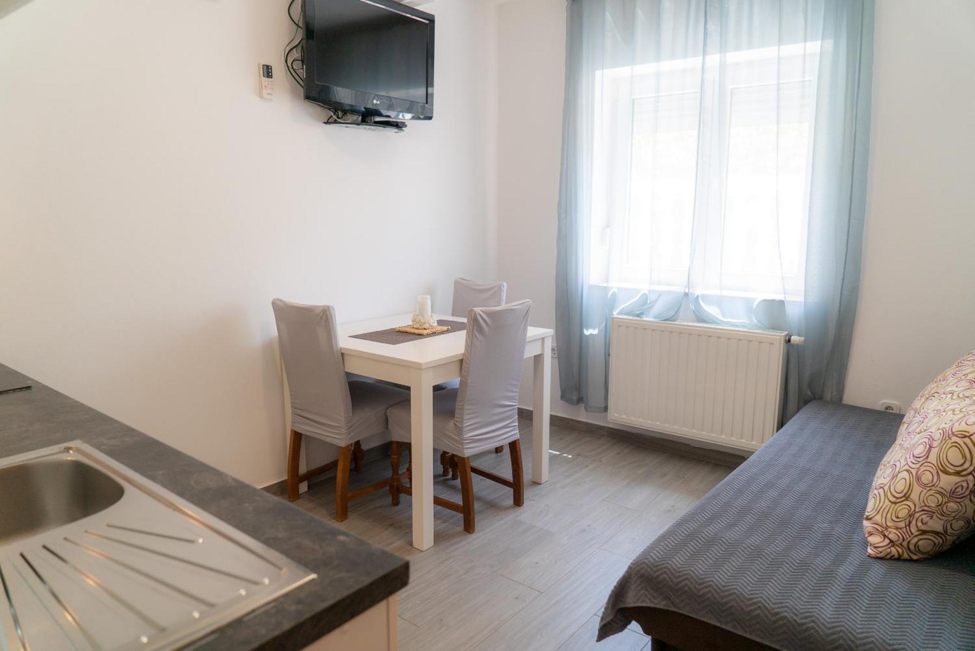 Apartments Zubcic Tisno Zewnętrze zdjęcie